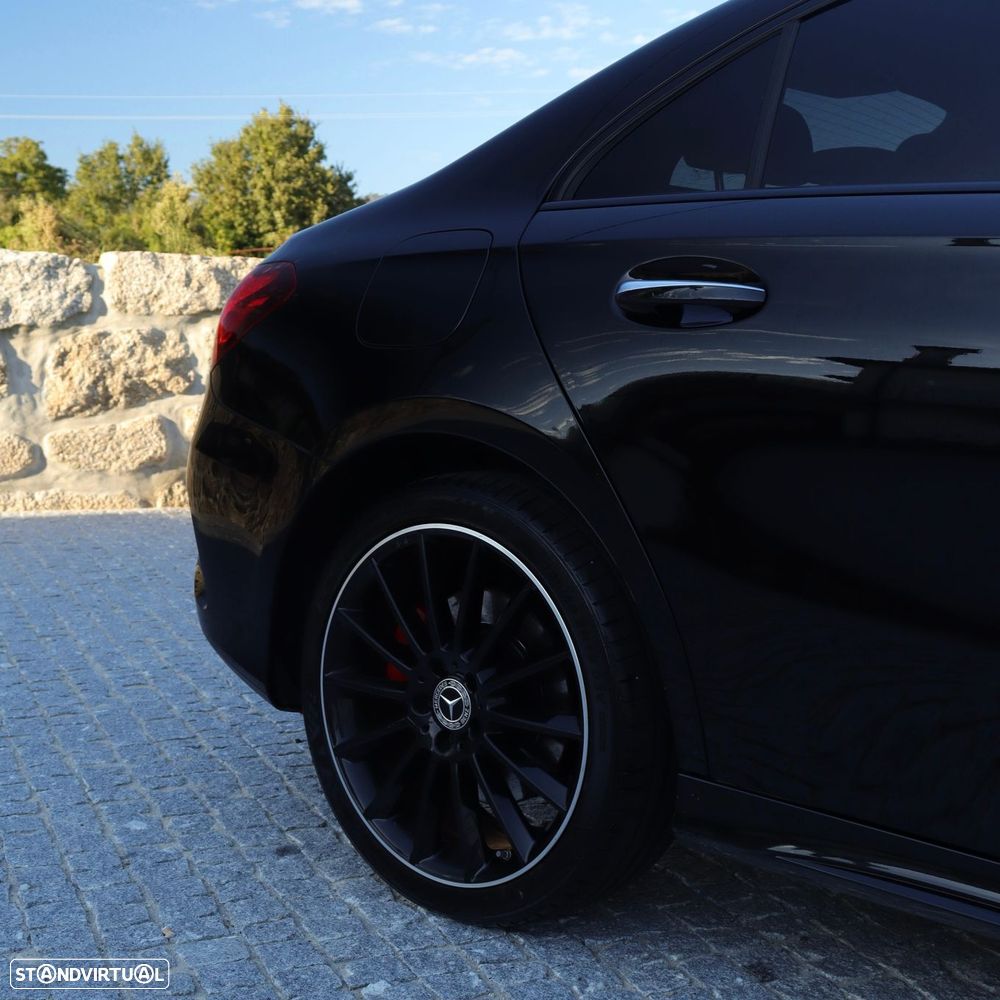 Mercedes-Benz A 250 Limousine e 8G-DCT AMG Line - 8
