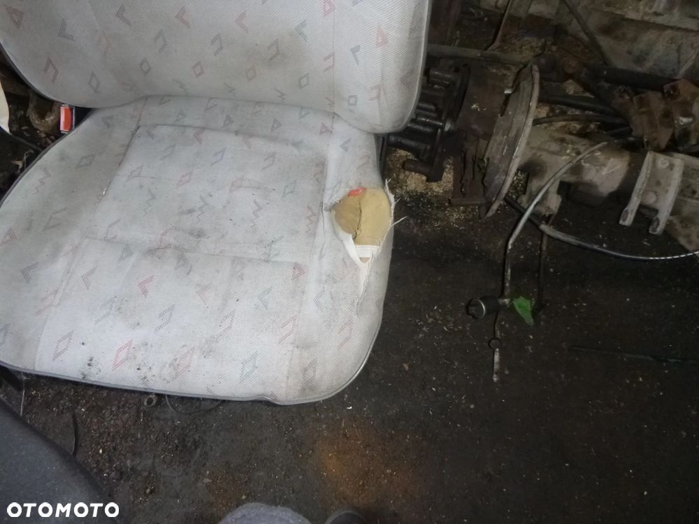 FOTEL KIEROWCY VW T4 Z PODŁOKIETNIKIEM - 6