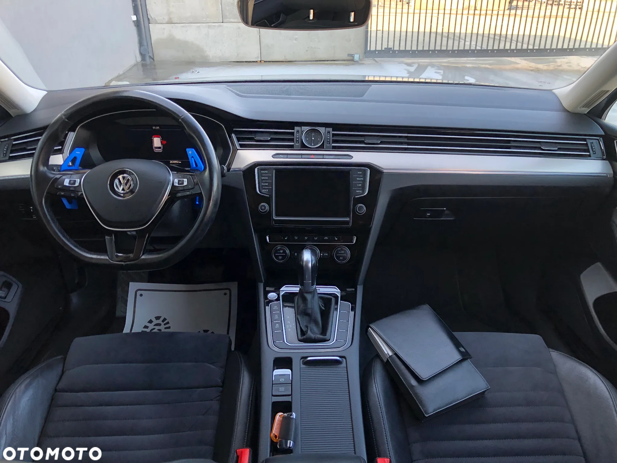 Volkswagen Passat Variant 2.0 TDI SCR 4Motion DSG Highline - 11
