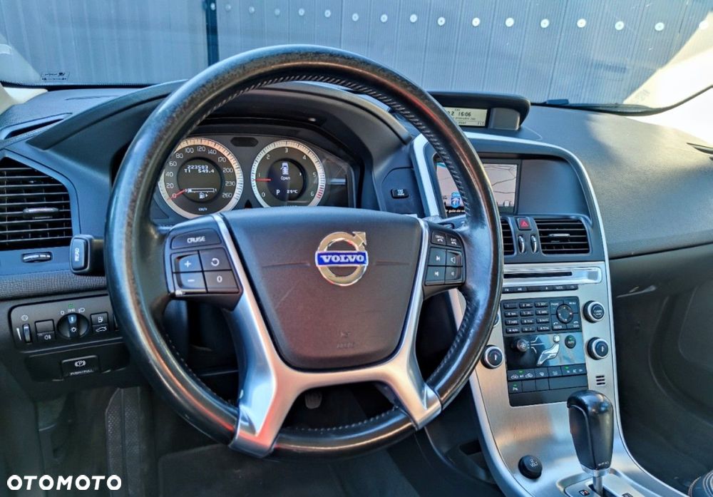 Volvo XC 60 - 25