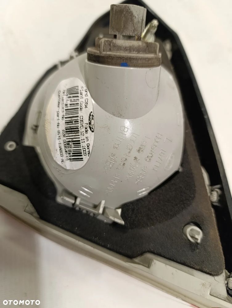 KUGA MK1 LAMPA LEWY TYŁ TYLNA W KLAPĘ - 3