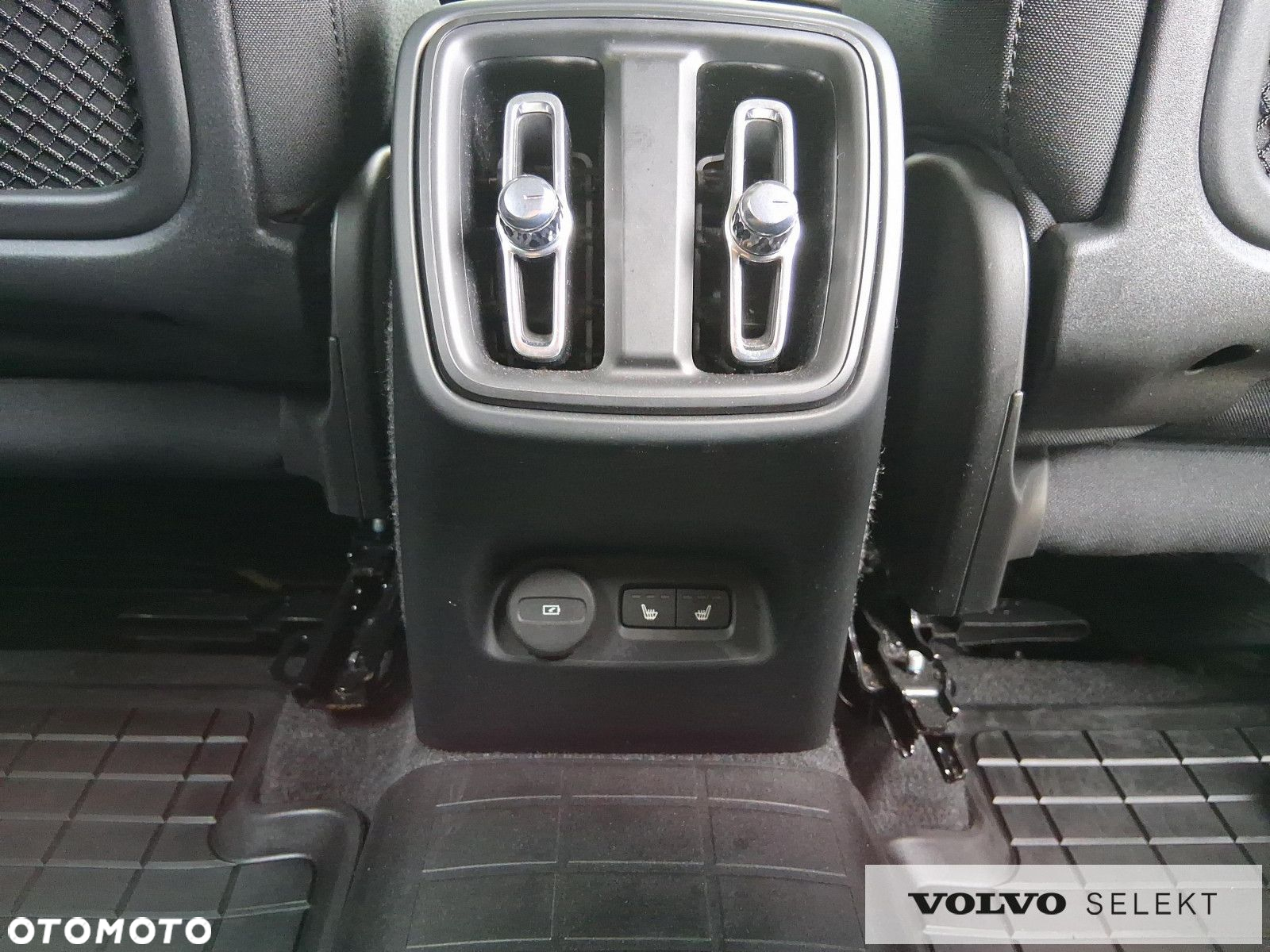 Volvo XC 40 - 15