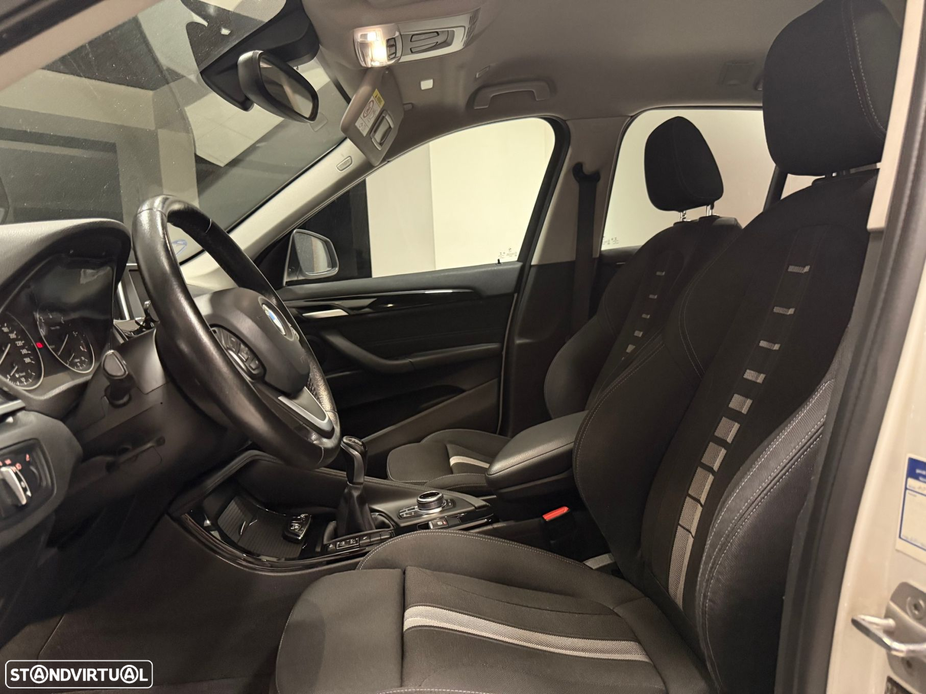 BMW X1 18 d sDrive Line Sport - 7