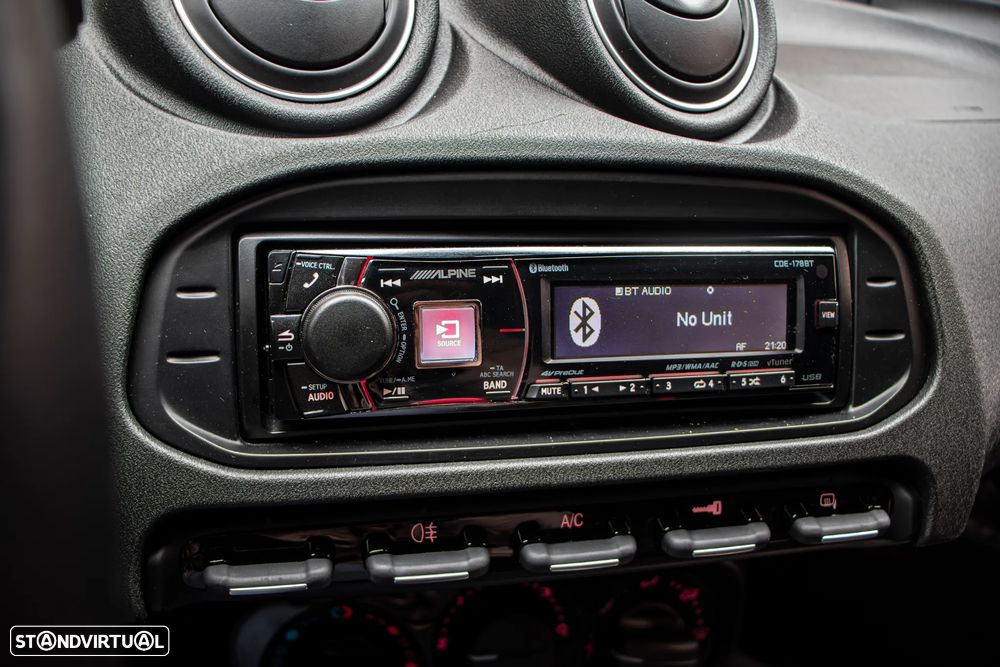 Alfa Romeo 4C 1750 TBi - 11