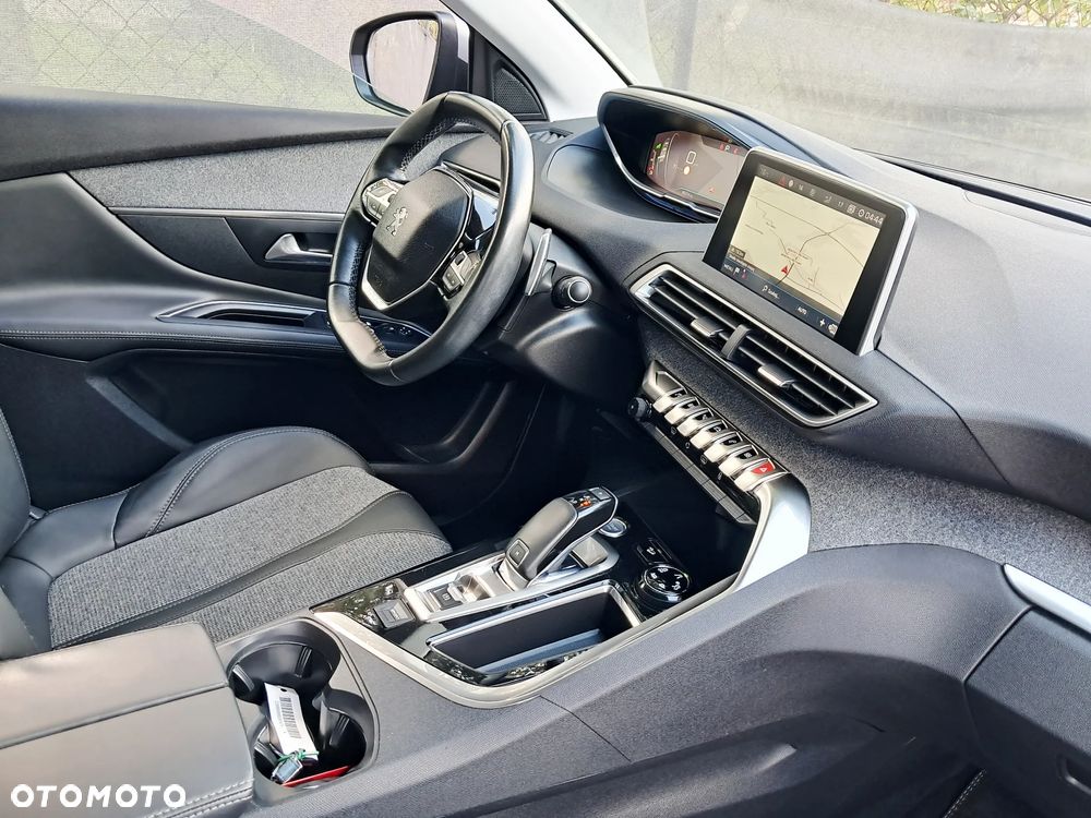 Peugeot 3008 1.2 PureTech GPF Allure S&S EAT8 - 9