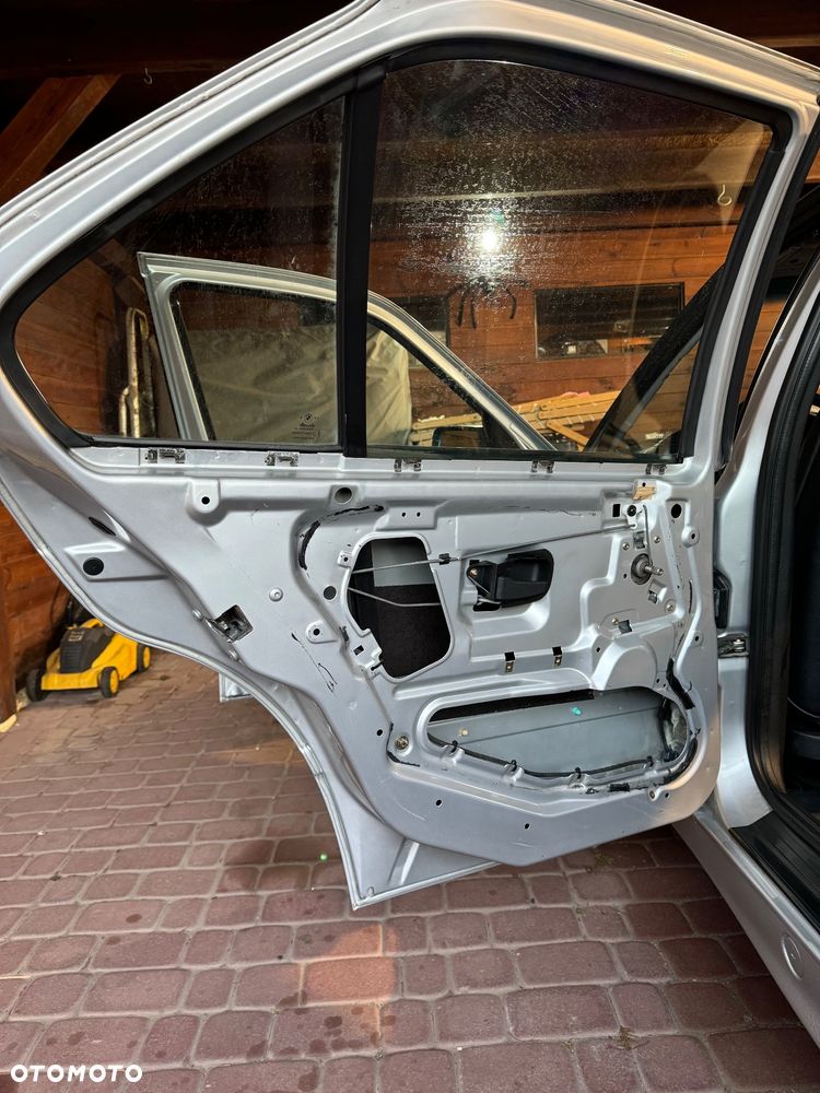 BMW Seria 3 - 34