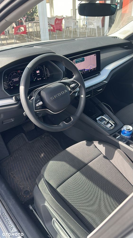 Skoda Octavia 1.5 TSI mHEV Selection DSG - 5