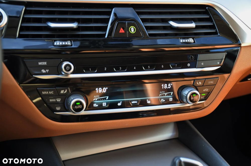BMW Seria 5 520d mHEV - 18