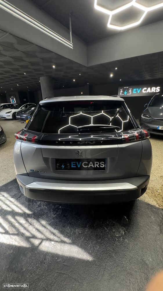 Peugeot e-2008 - 9