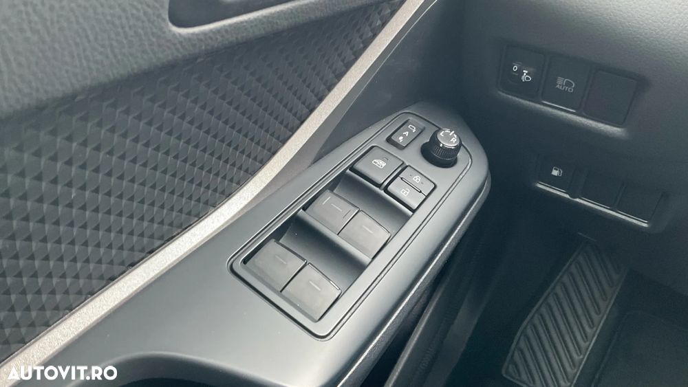 Toyota C-HR 1.8 HSD 122 CP 4x2 CVT Core - 33