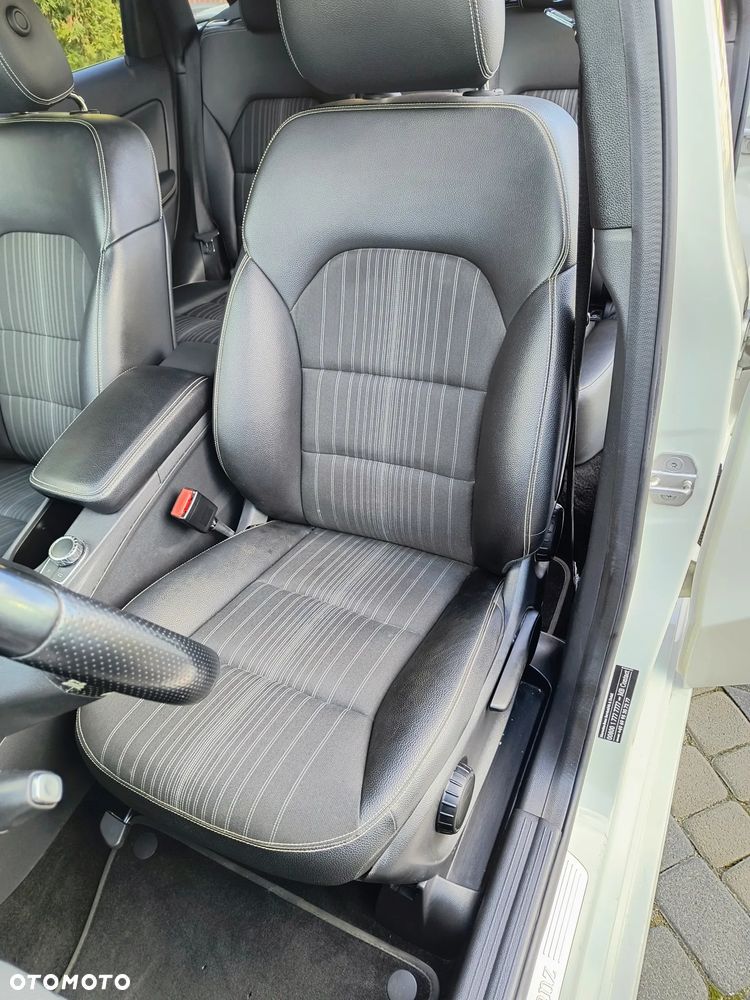 Mercedes-Benz Klasa B 180 AMG Line - 22