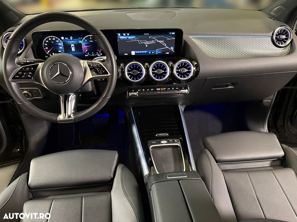 Mercedes-Benz GLA - 11