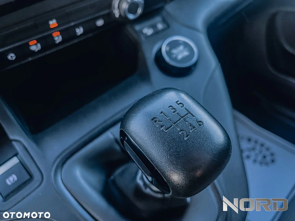 Peugeot Partner 4x4 Long Asphalt - 31