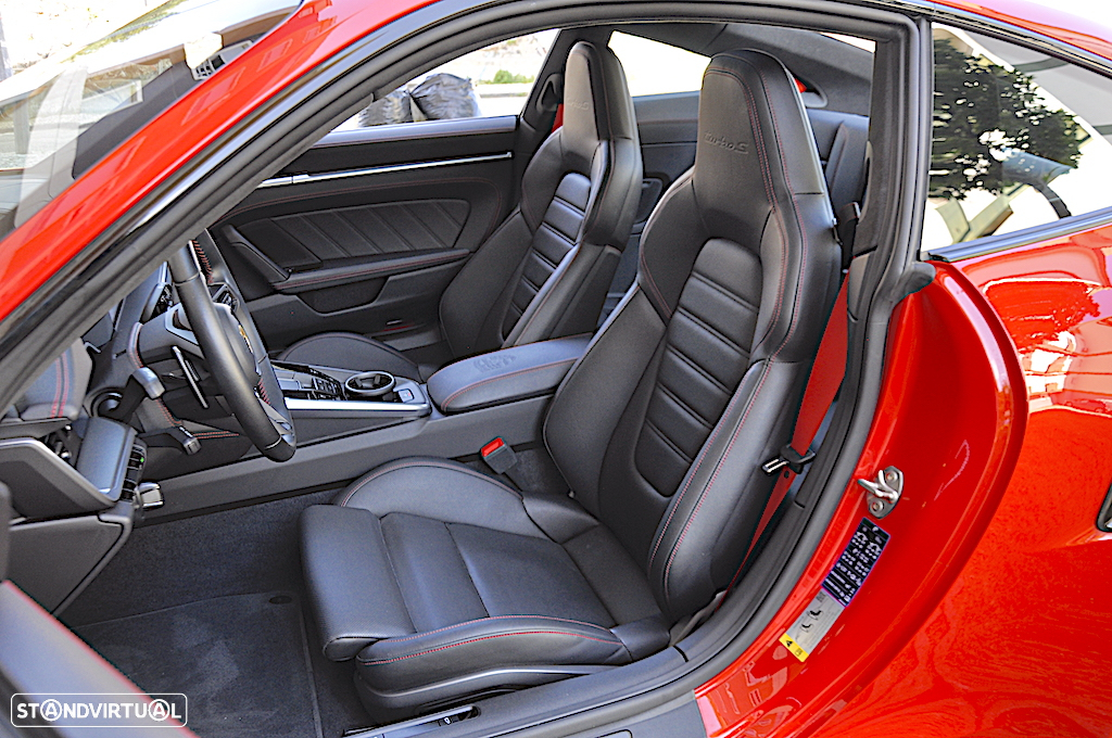 Porsche 911 (992) Turbo S PDK - 28