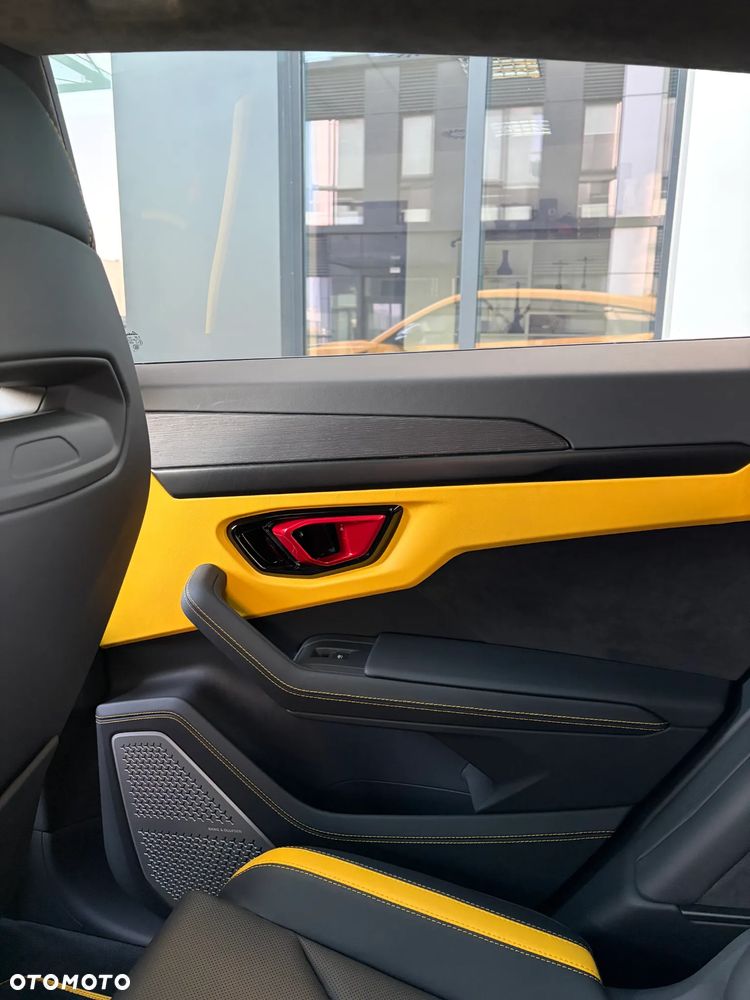 Lamborghini Urus - 27