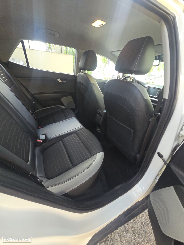 Kia Stonic 1.0 T-GDI Drive - 27