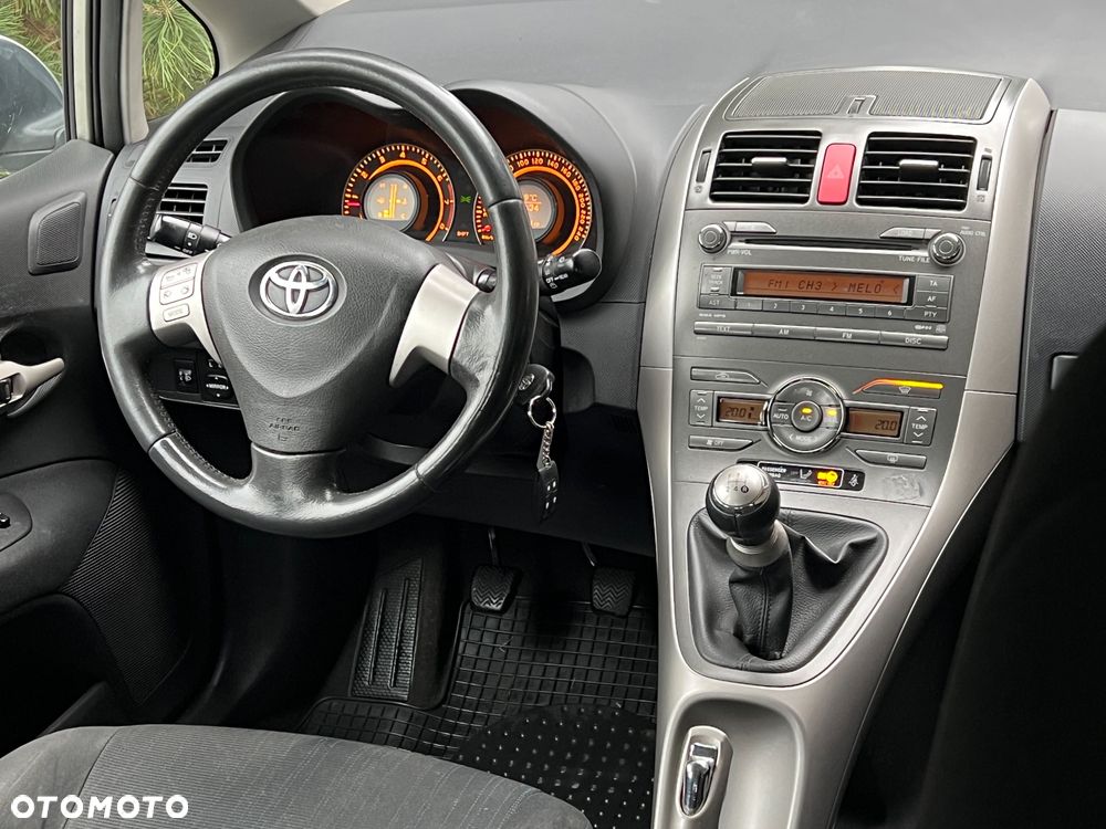Toyota Auris 1.6 VVT-i Premium - 21