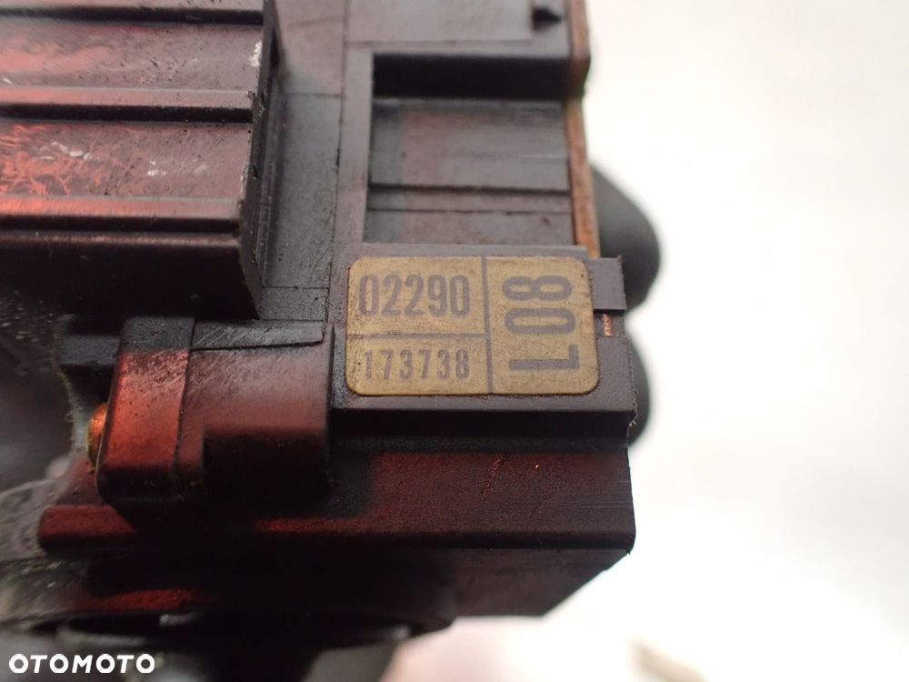 PRZEŁĄCZNIK WYCIERACZEK TOYOTA COROLLA E12 - 9