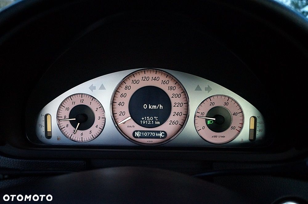 Mercedes-Benz CLK 220 CDI Automatik Avantgarde - 32