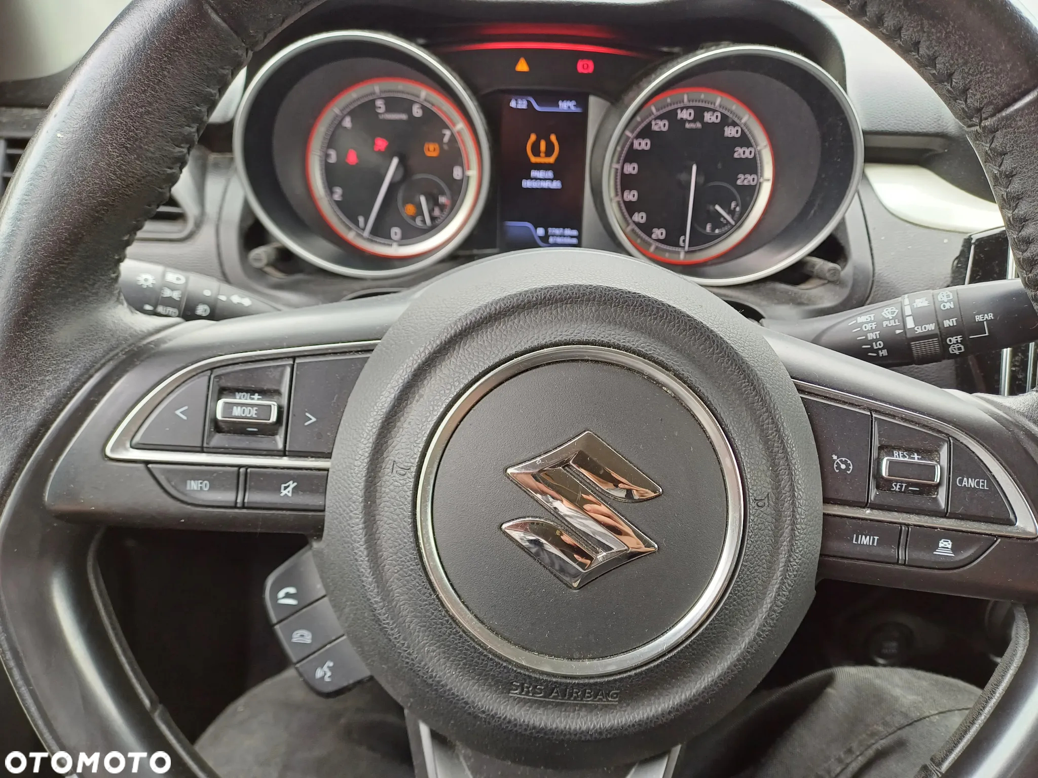 Suzuki Swift 1.2 Dualjet Hybrid Allgrip Comfort - 13