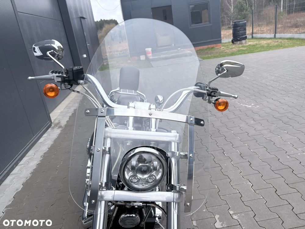 Harley-Davidson Softail Breakout - 14