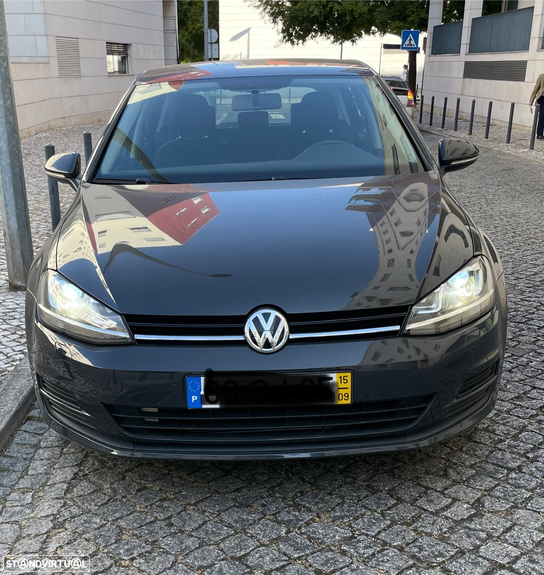VW Golf 1.6 TDi BlueMotion Confortline - 1