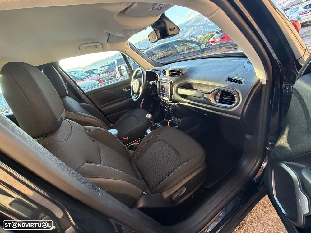 Jeep Renegade 1.0 T Limited - 12