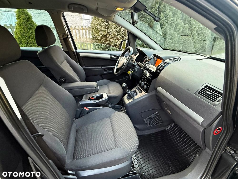 Opel Zafira 1.8 Family - 24