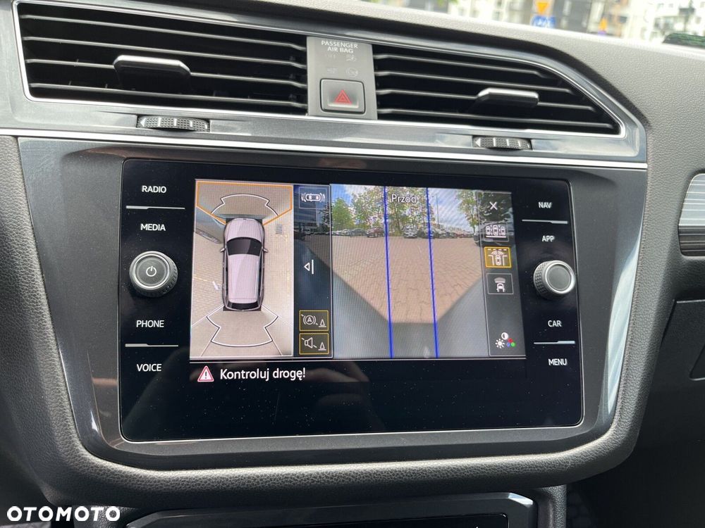 Volkswagen Tiguan - 24