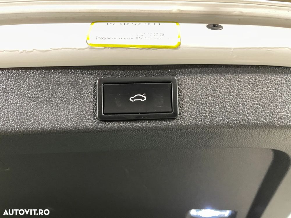 Skoda Superb 2.0 TDI DSG Style - 25