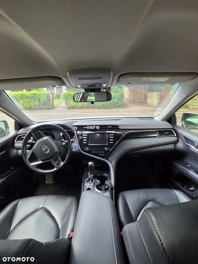 Toyota Camry 2.5 Hybrid Executive CVT - 4