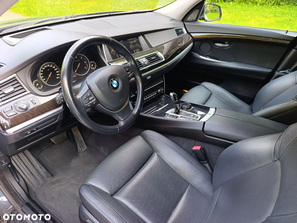 BMW 5GT 535d xDrive Tursimo Modern Line - 12