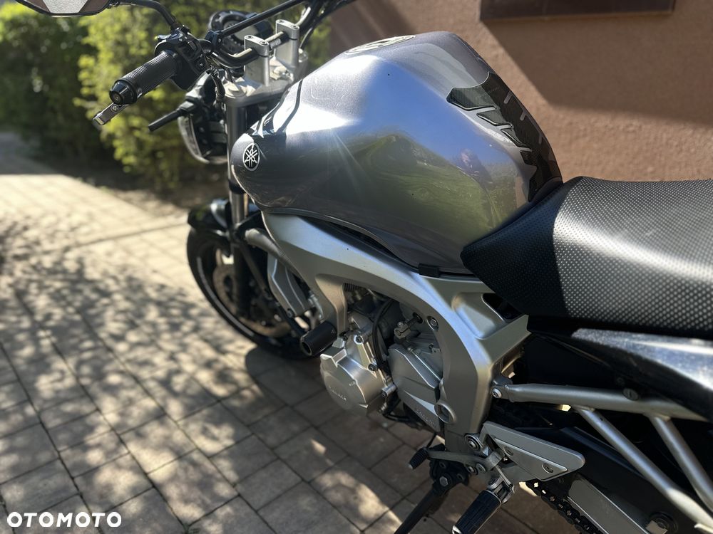 Yamaha FZ6 - 21