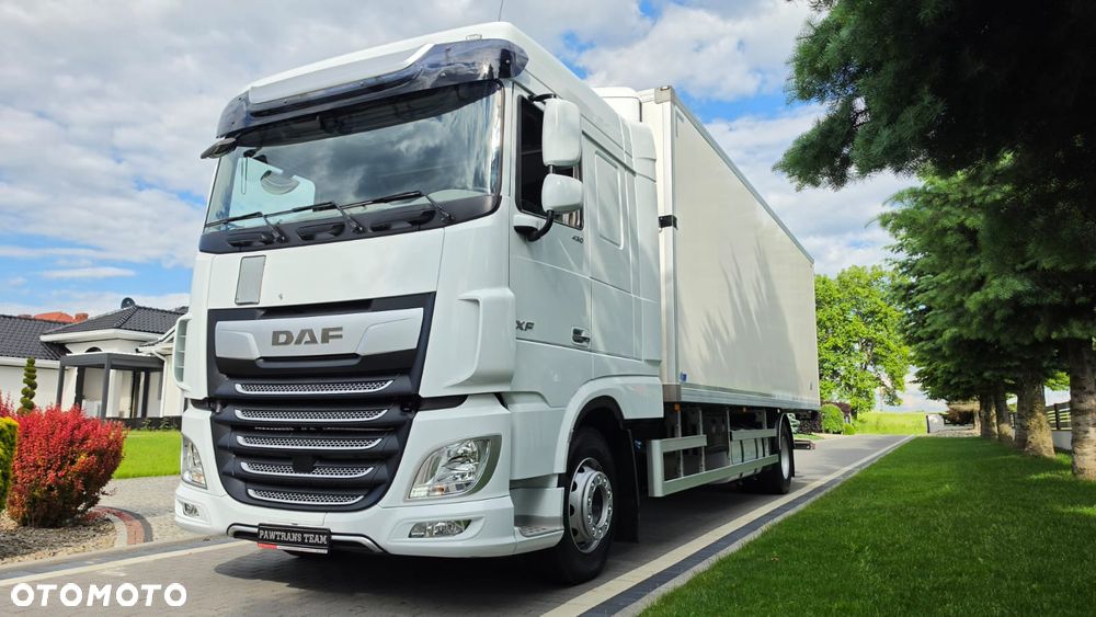 DAF XF 430/// 2022/// PRZEB: 188000 KM/// CHŁODNIA/// THERMO-KING/// WINDA/// STAN JAK NOWY! - 8