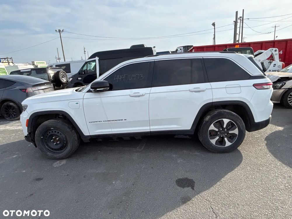 Jeep Grand Cherokee - 3