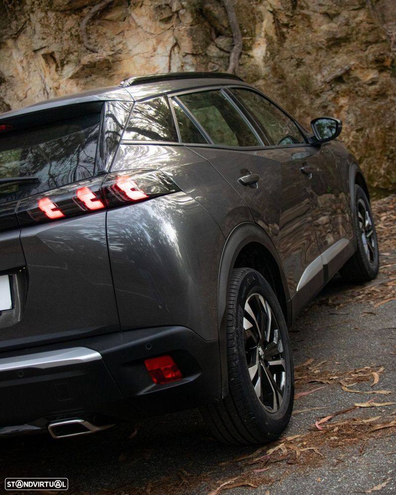 Peugeot 2008 1.2 PureTech Allure Pack - 32