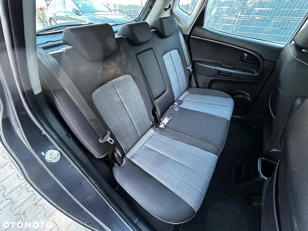 Kia Venga 1.4 L - 21