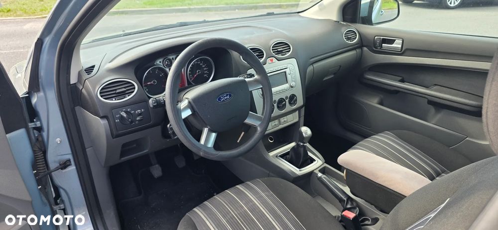 Ford Focus 1.6 16V Style - 26