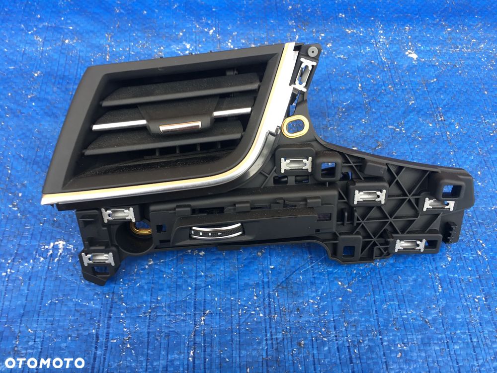 Audi Q7 SQ7 4M  /  4M8820901AP  / Kratka Nawiewu Lewa / ORYGINAŁ - 1