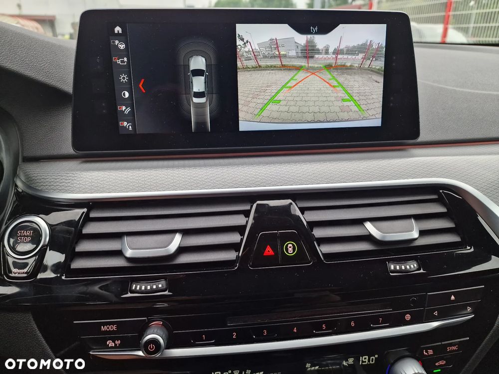 BMW Seria 5 520d xDrive M Sport sport - 20