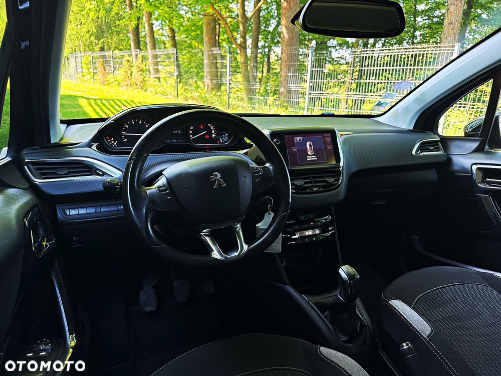 Peugeot 208 1.2 VTi Style - 34