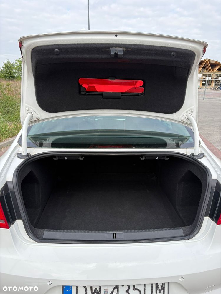 Volkswagen Passat 1.4 TSI Trendline - 11