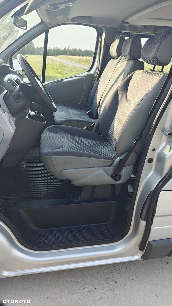 Renault Trafic L1H1 Passenger Quickshift - 14