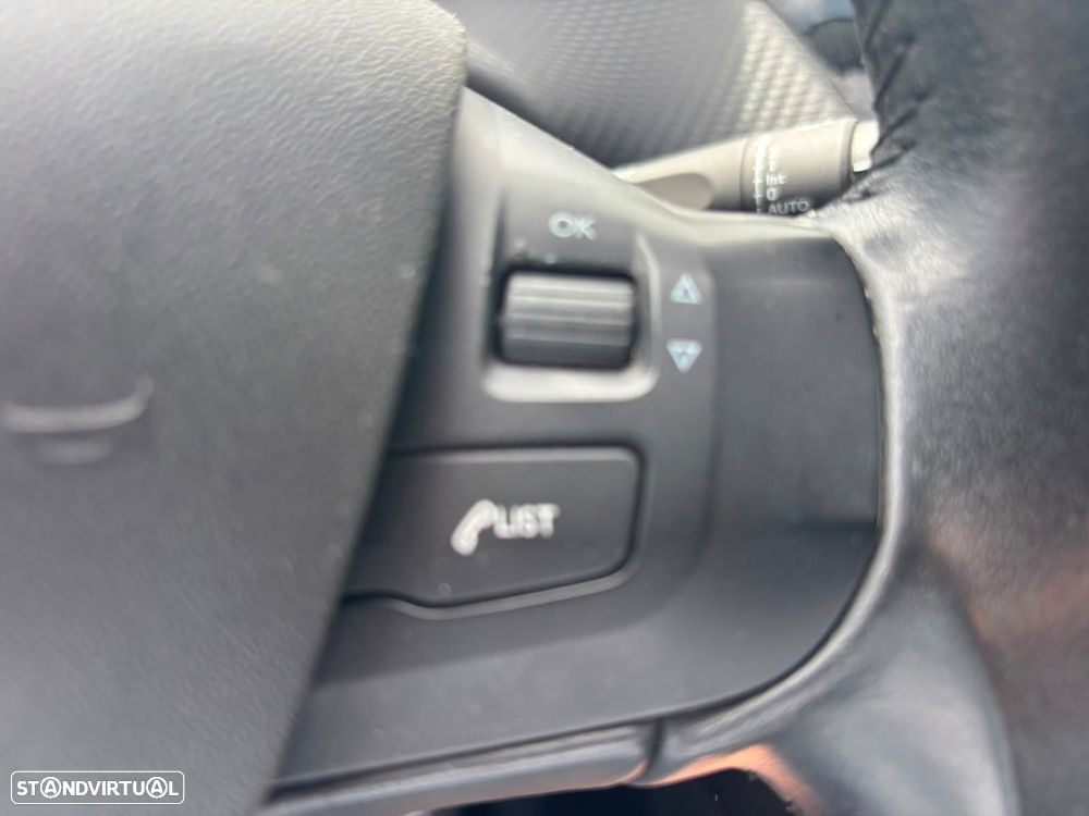 Peugeot 208 1.2 PureTech Style - 27