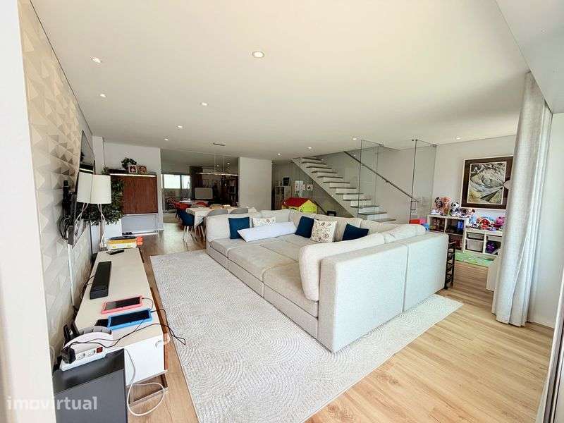 Moradia Moderna em Braga T4 - Grande imagem: 3/12