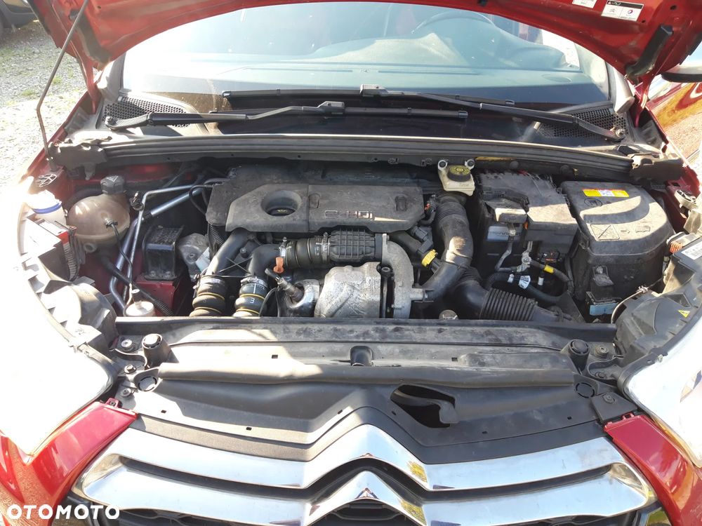 Citroën DS4 e-HDi 115 ETG6 Urban Show - 27