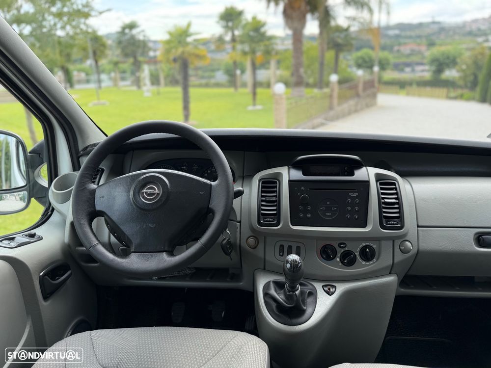 Opel Vivaro 1.9 Di L2 H1 - 11
