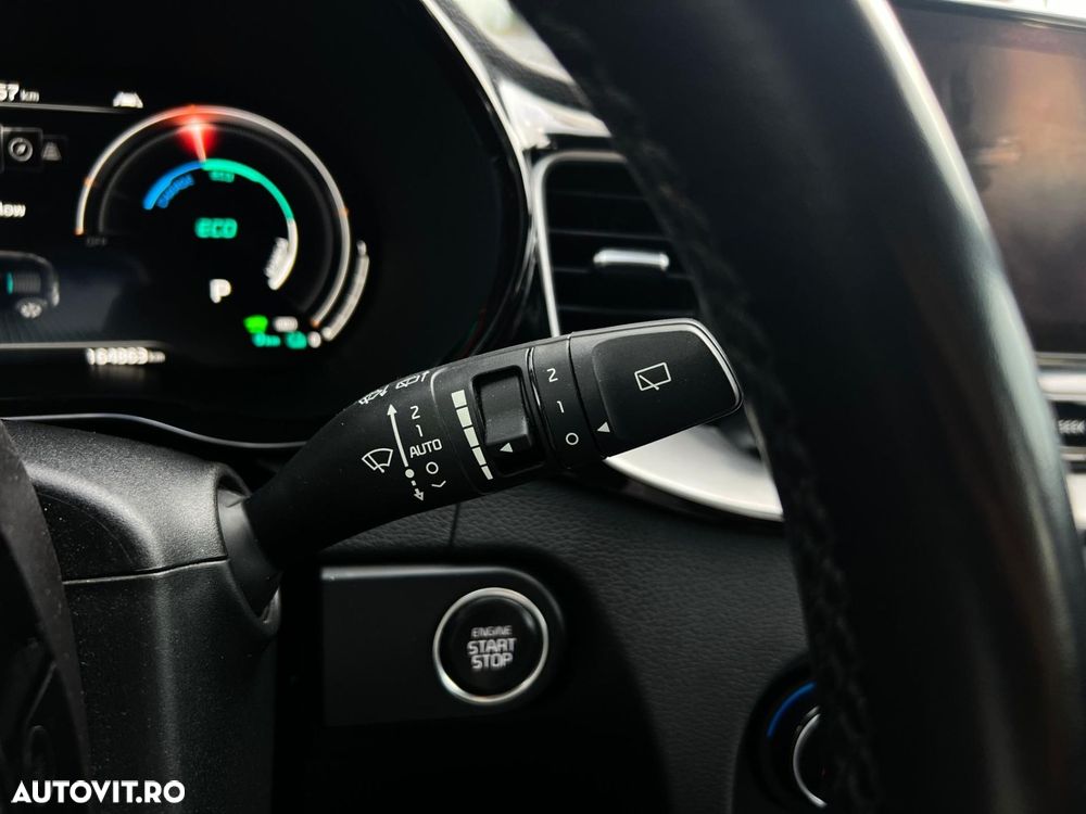 Kia XCeed - 32