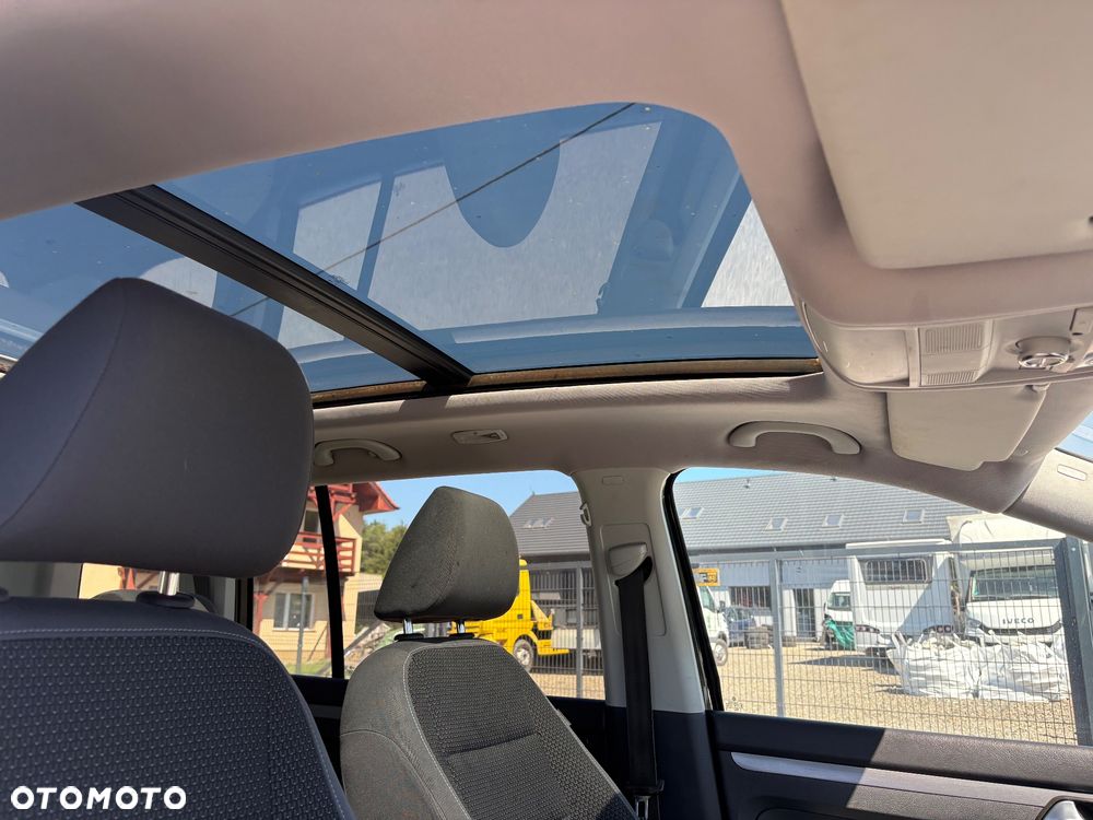 Volkswagen Touran 2.0 TDI DPF Comfortline - 14