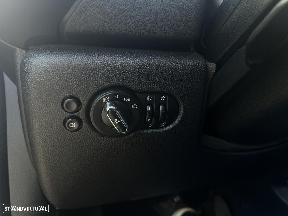 MINI 3 Portas Cooper SE Yours - 12